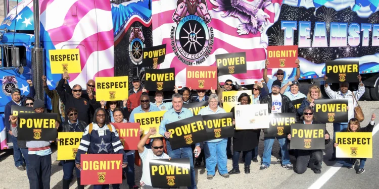 Teamsters Skip Presidential Endorsement After Poll Shows 60% of Members’ Support One Candidate Over The Others