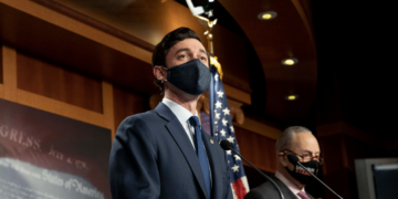 Ossoff Sidesteps Platner Scandal After Warnock Demands Answers